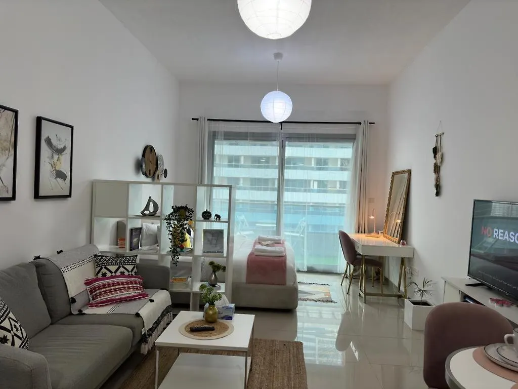 Himalaya Holiday Homes - Studio Dubai Apartment